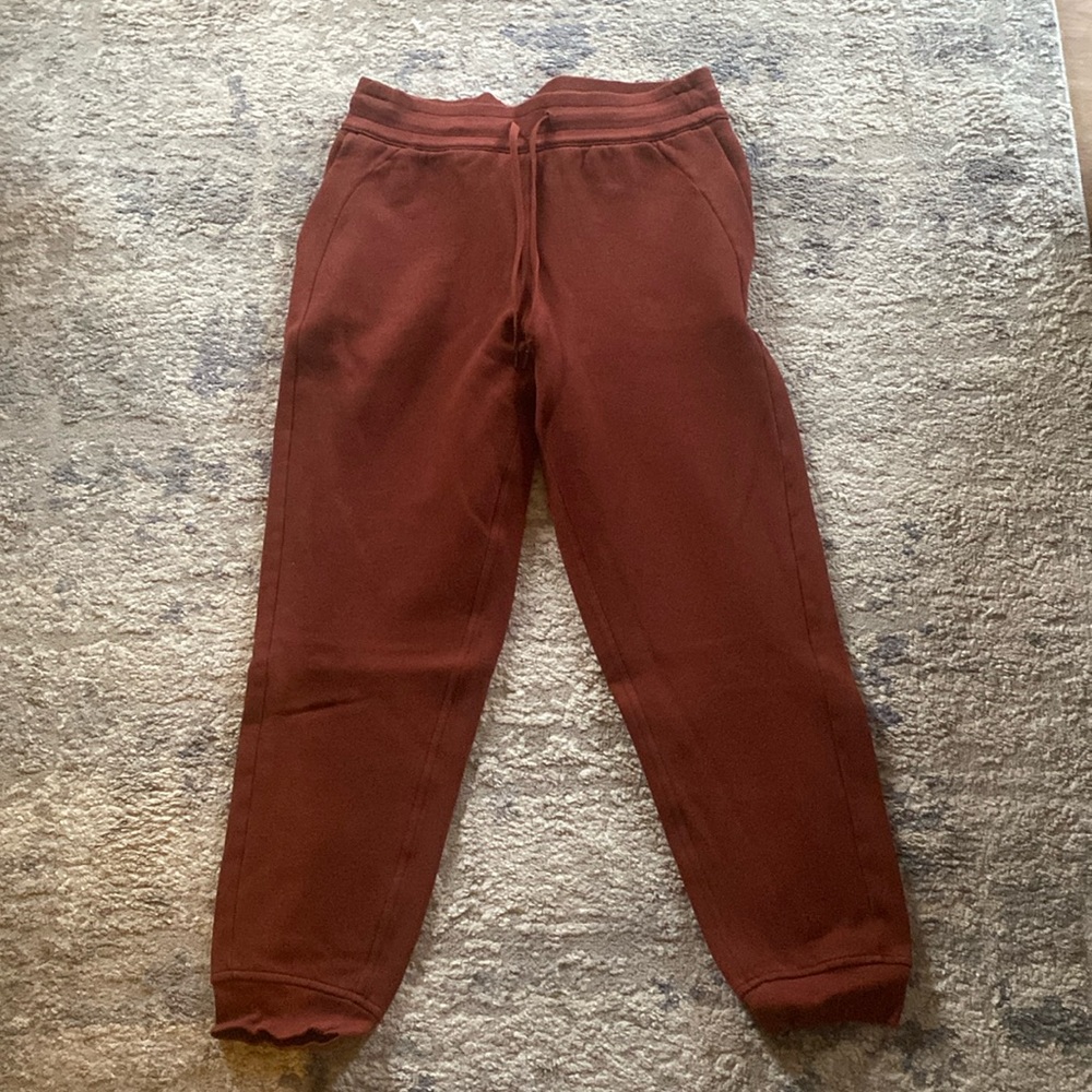 Lululemon scuba size 10 jogger brown
